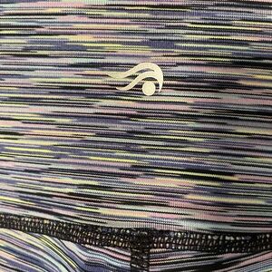 Ideology Cropped Leggings with cutout design on bottom Size S